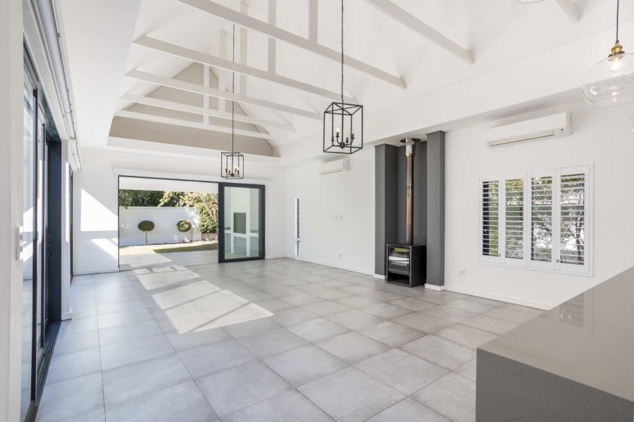To Let 4 Bedroom Property for Rent in Val De Vie Estate Western Cape